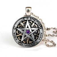 Strieborný náhrdelník Pentagram