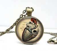 Bronzový náhrdelník Anatomické srdce