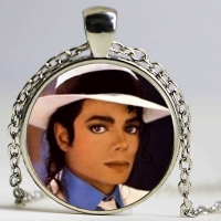 Strieborný náhrdelník Michael Jackson 3