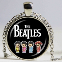 Strieborný náhrdelník The Beatles
